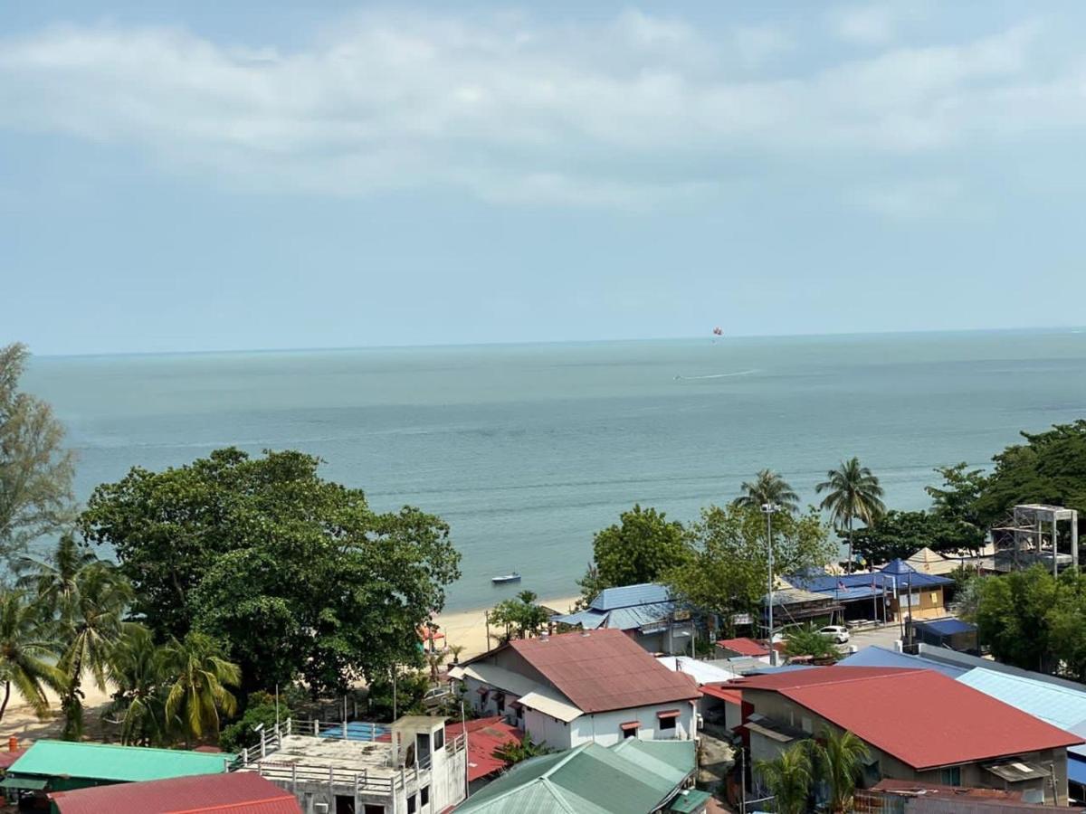 By The Sea Beachfront Penang Batu Feringgi Buitenkant foto